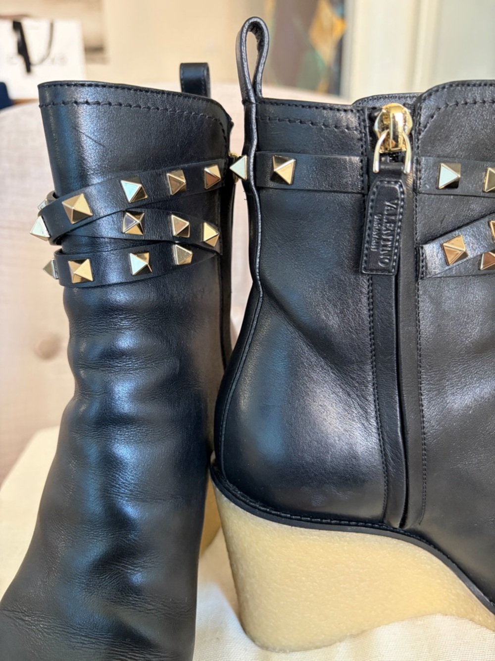 Valentino Garavani Black Leather Stud-Trim Ankle Boots - Size 38 - Picture 7 of 10